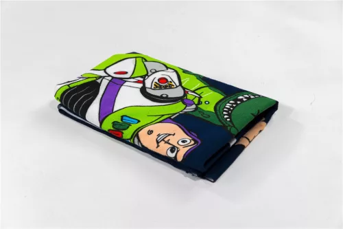 Disney Játékháború Friends Here fürdőlepedő, strand törölköző 70x140cm (Fast Dry)