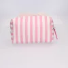 Hello Kitty Striped piperetáska 18 cm