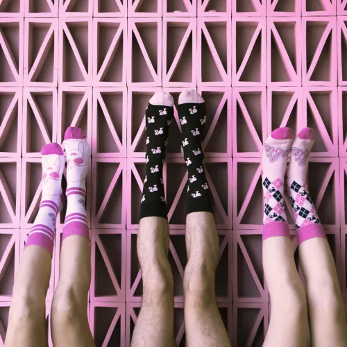 Barbie All-Over női hosszú szárú zokni 36/43