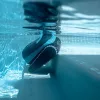 Medencetisztító robot, Dolphin EON 120, teljes medencetisztítás (padló, fal, vízvonal és lépcső tisztítás), SmartMap navigáció, UltraRun mód, DebrisLock szűrőrendszer, applikáció vezérlés