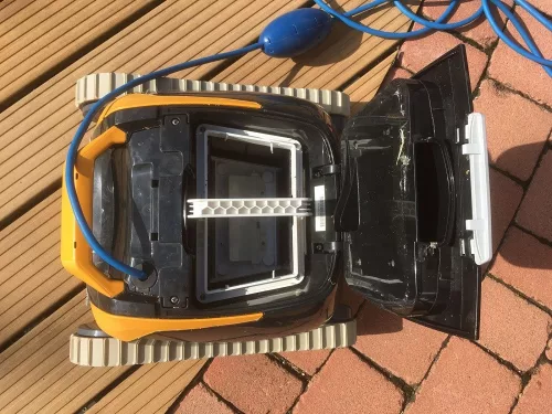 Maytronics Dolphin E20 automata vízalatti medence porszívó robot