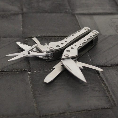 True Utility Minimulti, TU195K, 10 in 1, rozsdamentes harapófogó, drótvágó, olló