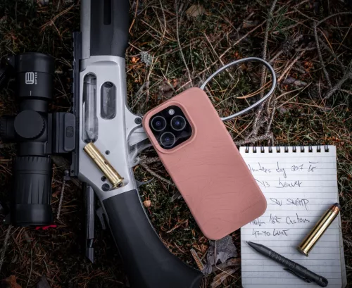 Tactical Beaver Apple iPhone 17 Pro Max prémium szilikon tok kameravédő peremmel, barna