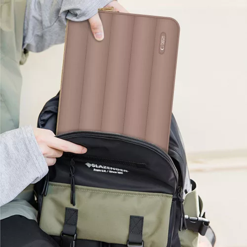 Tech-Protect Puffy univerzális laptop táska / tartó, ütéscsillapító habréteggel, plüss béléssel, 15-16col, mogyoróbarna