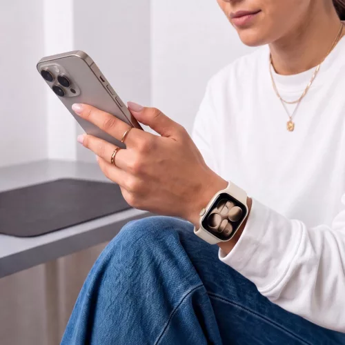 Tech-Protect Silicone Apple Watch 8 / 9 / 10 / 11 / 12 / SE / Ultra (44/45/46/49mm) szíj, szilikon, törtfehér